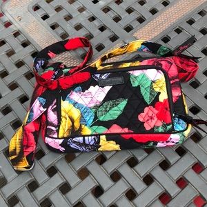 Vera Bradley Little Hipster in Havana Rose.